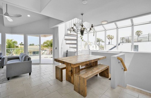 Sunset Beach House | Sunset beach 3 bedroom Across from the Street from the Ocean
