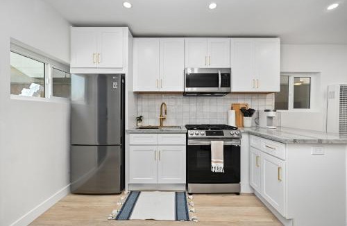 Sunset Beach House | Sunset Beach Retreat next to Water Tower and Ocean