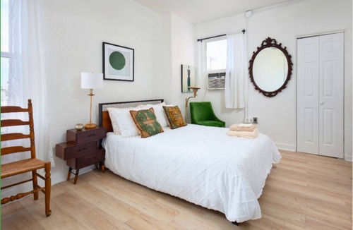 Rampart Village Apartment | Sunset Bliss: Stylish Home in DTLA!