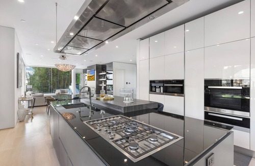 Hollywood Hills West Villa | Sunset Heights - Elegant Modern Villa with Beautiful Views in the Hills