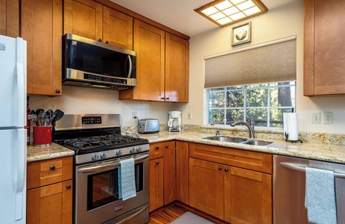 Twain Harte House | Sunset Peak Cabin 3BR house in TH with Lake Access-Walk to Downtown