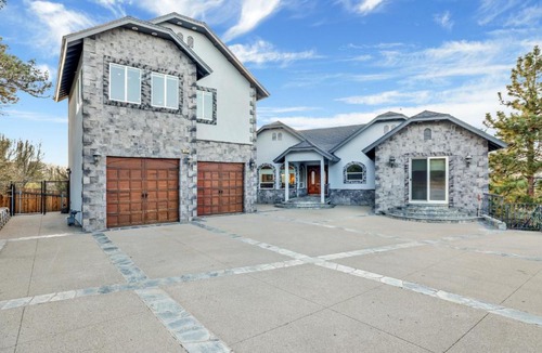 Castle Glen Estates Ski Chalet | Sunset Ridge Villa- Incredible Log Cabin Estate- Hot Tub- Game Tables-