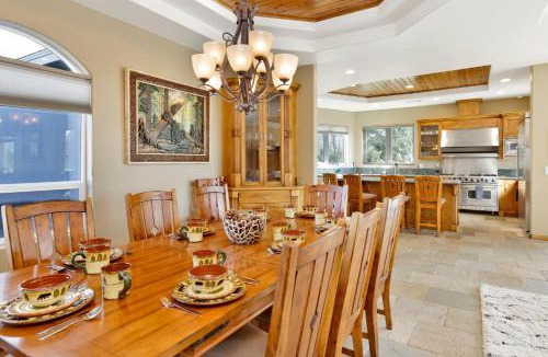 Castle Glen Estates Ski Chalet | Sunset Ridge Villa- Incredible Log Cabin Estate- Hot Tub- Game Tables-