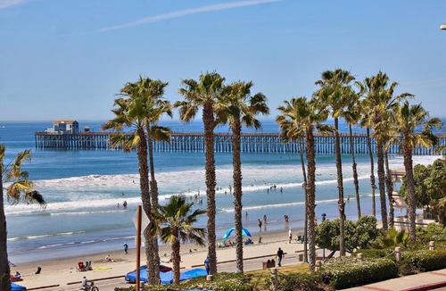 Townsite House | Sunsets and Spectacular Ocean Views Perfect Beach Home