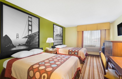 Chico Hotel | Super 8 by Wyndham Chico