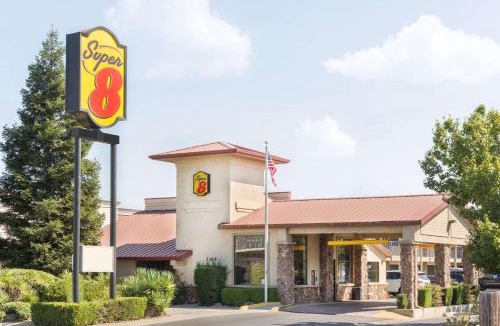 Corning Hotel | Super 8 by Wyndham Corning