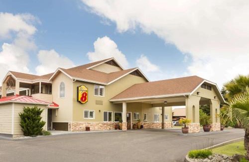 Fortuna Hotel | Super 8 by Wyndham Fortuna
