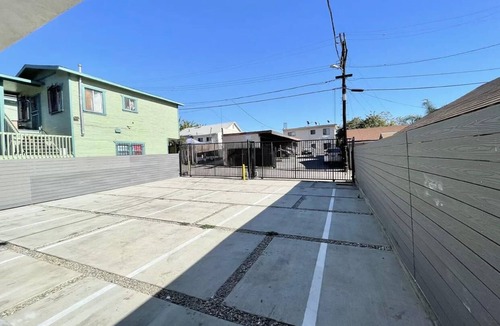 Boyle Heights House | Super cozy 1 bedroom with a private bathroom available in quiet neighborhood