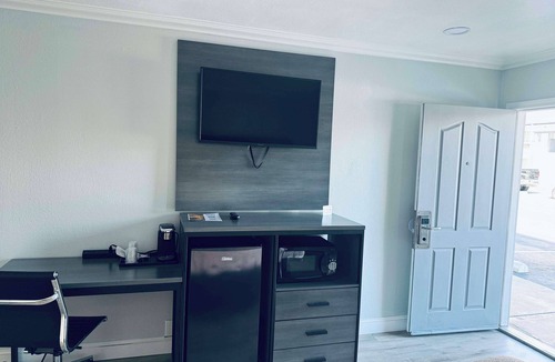 Downtown Hotel | SureStay by Best Western Fresno Central