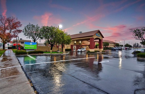 Fontana Hotel | SureStay Hotel by Best Western Fontana