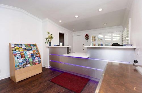 Seaside Hotel | SureStay Hotel by Best Western Seaside Monterey