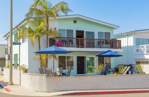 West Newport House | Surf and Sand Beach Paradise Upper Unit