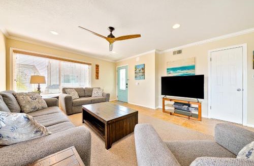 West Newport House | Surf and Sand Beach Paradise Upper Unit