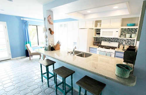 Huntington Beach House | Surf City Beach Cottage - 2 Short Blocks To Beach. Quiet Downtown HB Location.