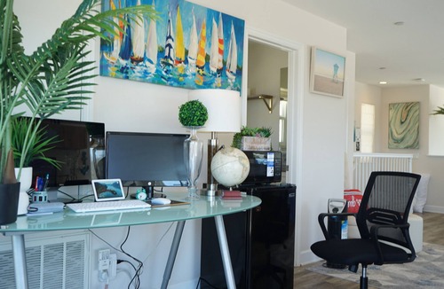 Huntington Beach House | Surf, Sun &Fun! Beachside Bliss-4 Blocks to Waves