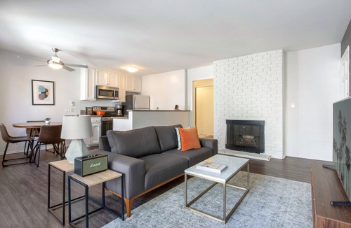 Westwood Apartment | Swanky Westwood 1BR with Rooftop, in central location by Blueground