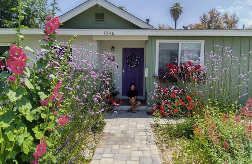 Riverside House | Sweet Garden Bungalow with No Extra Fees