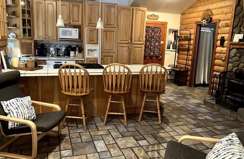 Alta Cabin | Sweet Sierra Mountain Cabin