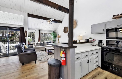 Big Bear Lake Condo | Switzerland Slopes #2125