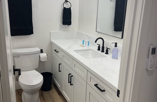 Tehachapi House | Tehachapi guesthouse A