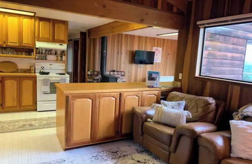 Myers Flat House | *Ten Trees* Cabin, Secluded, Near Redwood Parks