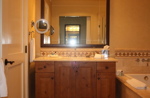 Rancho Palos Verdes Resort | Terranea Resort 2 bedroom/kitchen/living room suite