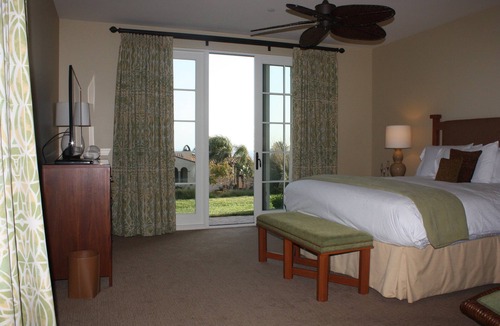 Rancho Palos Verdes Resort | Terranea Resort 2 bedroom/kitchen/living room suite