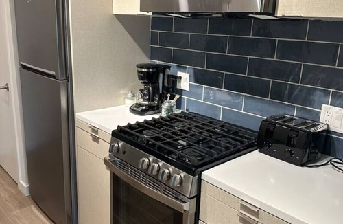 Hollywood Apartment | Terrific 1-bedroom apartment in Los Angeles with WiFi Selma 3