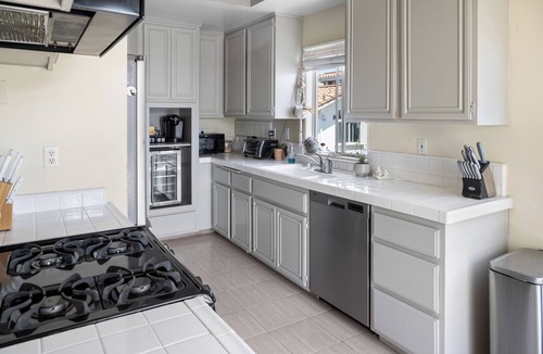 South Redondo House | Terrific Beach Townhome