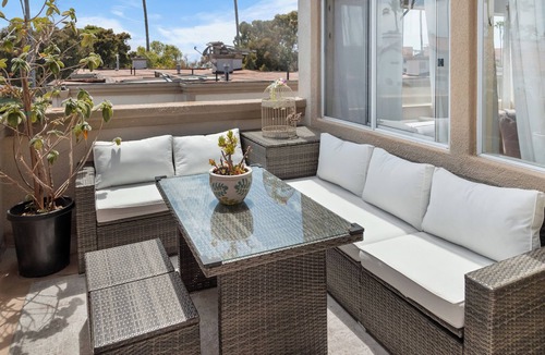 South Redondo House | Terrific Beach Townhome