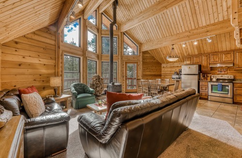 Serene Lakes House | Terrific Mountain Escape W/Wood-Burning Fireplace, Easy Ski Access