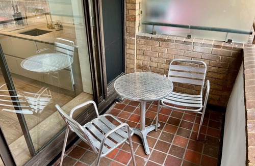 South Bank Apartment | Thames Bankside River view city apartment