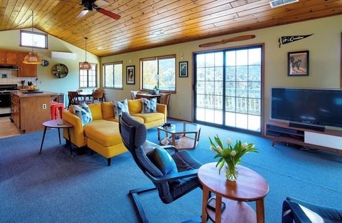 Crestline Cabin | ‘The Atomic Squirrel Lodge’ Lake Gregory Getaway!