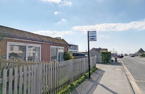 Selsey Apartment | The Beach Flat - Selsey - a flat that sleeps 4 guests in 1 bedroom