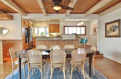 Belmont Park House | The Belmont Beach Bungalow Pool & Hot Tub!