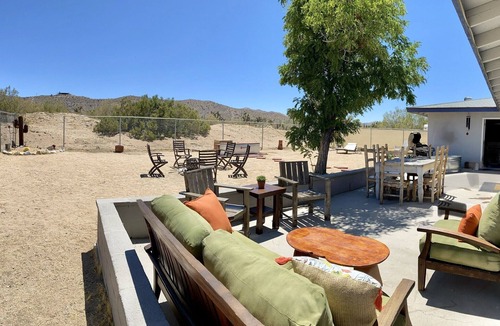 Yucca Valley House | The BlueMoon House-Tranquility & Stunning Views Await You!