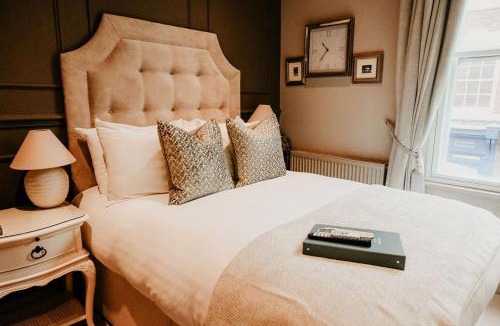 Melbourne Hotel | The Boot at Melbourne