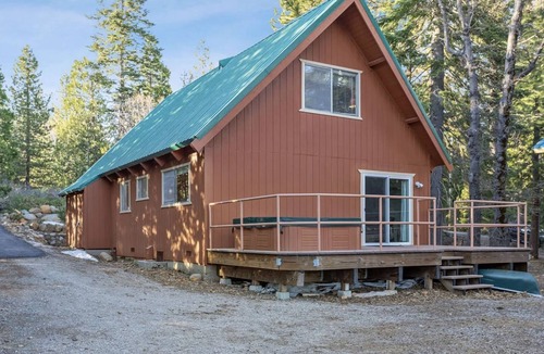 Alta House | The Boulder Cabin - Tahoe National Forest