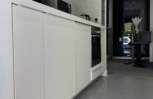 Birmingham City Centre Apartment | The Bullring Studio in Birmingham City Centre