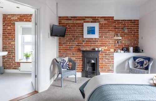 Cowes Bed & Breakfast | The Caledon