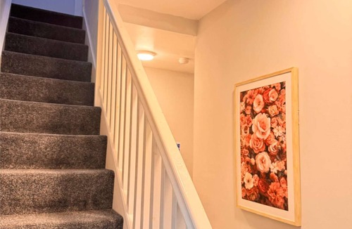 Blackpool Town Center Apartment | The Central Suite-4 Bedroom Apartment with Bathroom & 1 Ensuite Bedroom