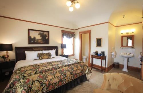 Pacific Grove Bed & Breakfast | The Charles Pacific Grove