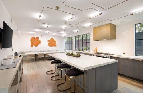 Eastern Malibu House | The Colony Reserve by Stay Awhile Villas