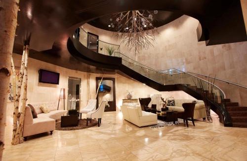 Commerce Hotel | The Commerce Casino & Hotel