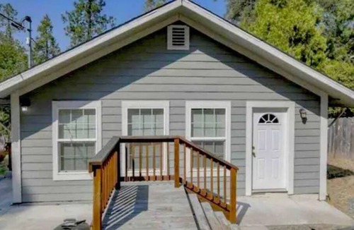 Shenandoah Valley House | The Cottage in Sierra Foothill Wine Country