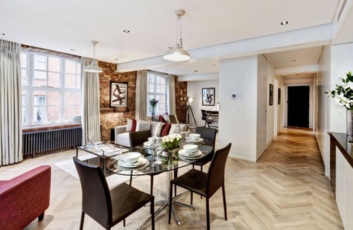 Covent Garden Apartment | The Covent Garden Heritage Luxury 2 Bed 2 Bath