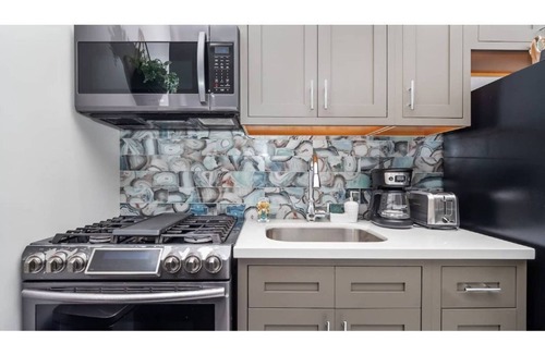 East Whittier House | The Cozy Back House