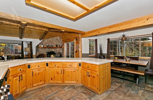 Fox Farm Cabin | The Crazy Bear by Destination Big Bear : Fox Farm! Fenced Backyard! Pet Friendly! Hot Tub! Propane BBQ! Internet! Mountain Decor!