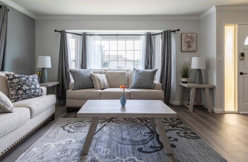 Chino House | The Crown Jewel Getaway: 4 King Chambers, 2 Luxe Baths, High-Speed Internet, Spacious Parking Haven, Fully Equipped Kitchen, and BBQ Utopia Beckons!