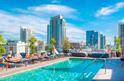 Civic Core Apartment | The Daisy Bright 2BR Stay in Downtown San Diego